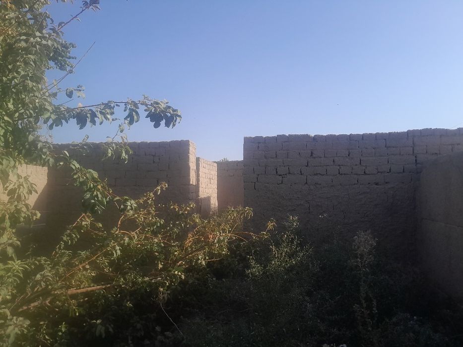 Dacha sotiladi karmanada