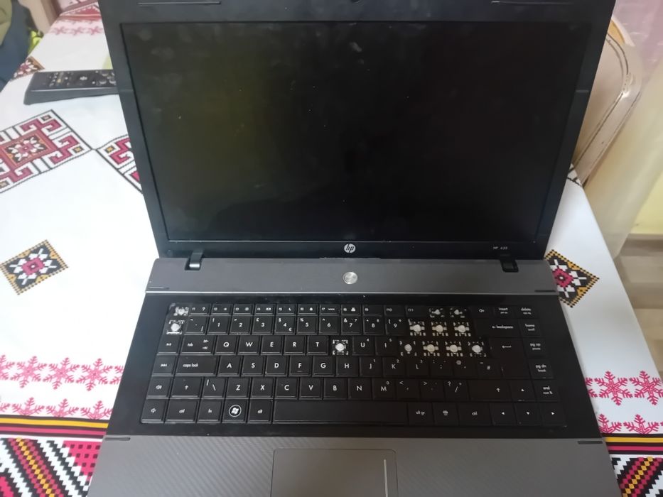 Vând laptop pentru piese,sau schimb