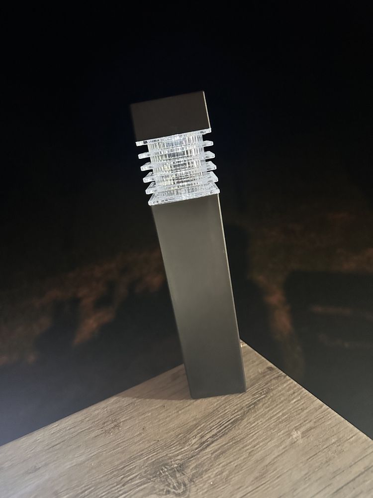 Lampa de gradina led cu energie solara,lumina alba rece