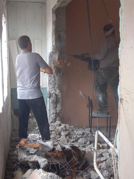 Демонтаж квартира подготовка к ремонту Копаем подвал