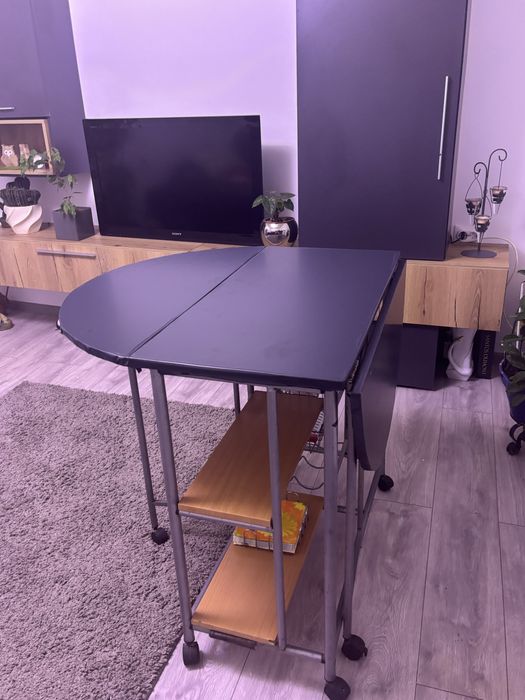 Vand urgent! Masa de bucatarie rabatabila