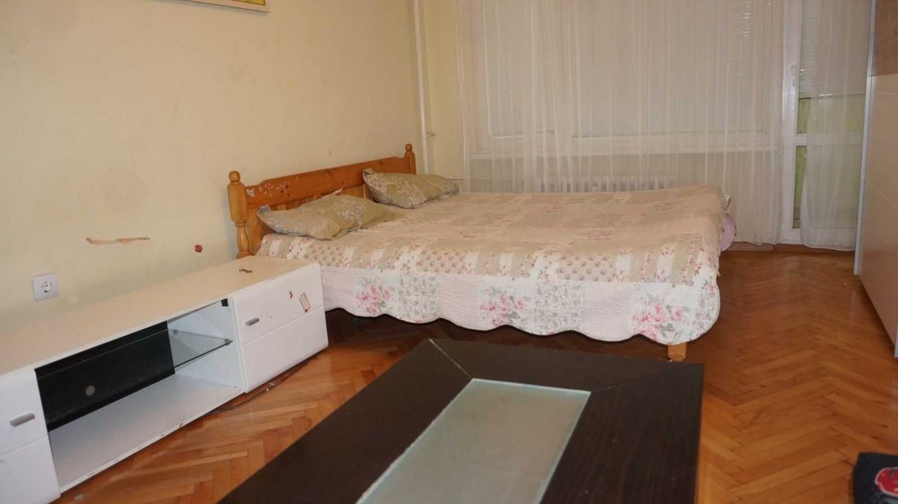 Дава се под наем Двустаен апартамент в София, Свобода - 70 кв.м за 425 € - Снимка #1