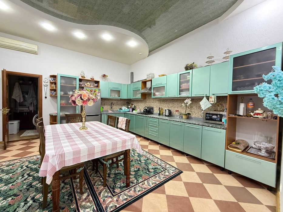 Продаётся квартира в элитной Махалле улица Аральская Ор Никитина!!