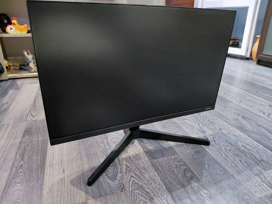 Монитор Samsung Essential monitor T35F