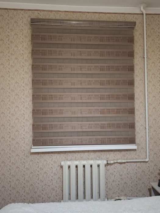 Продаются жалюзи на окно