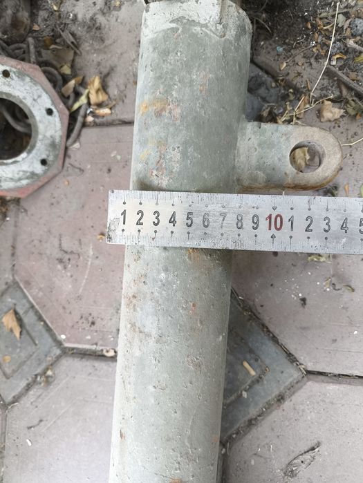 Опорная стойка для прицепа домкратная