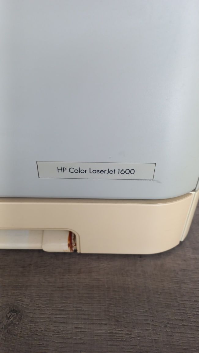 Цветен лазерен принтер HP Color LaserJet 1600
