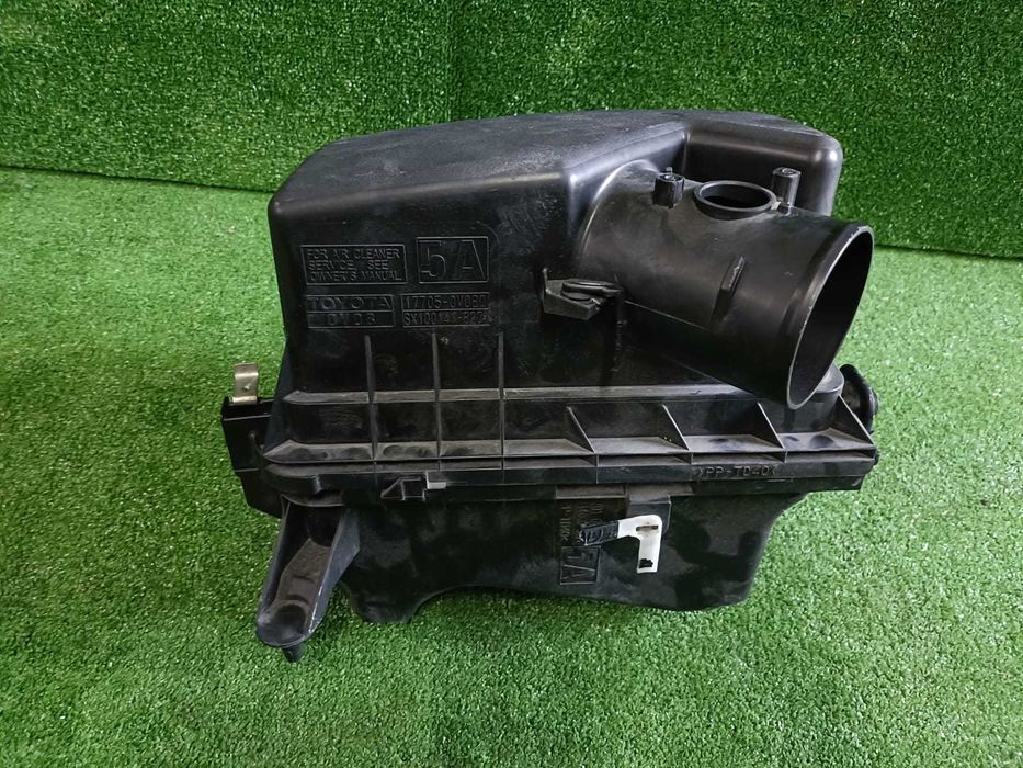 Корпус воздушного фильтра от Toyota Camry 50 55