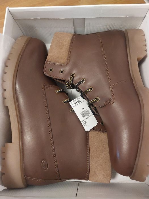 Bocanci din piele naturala