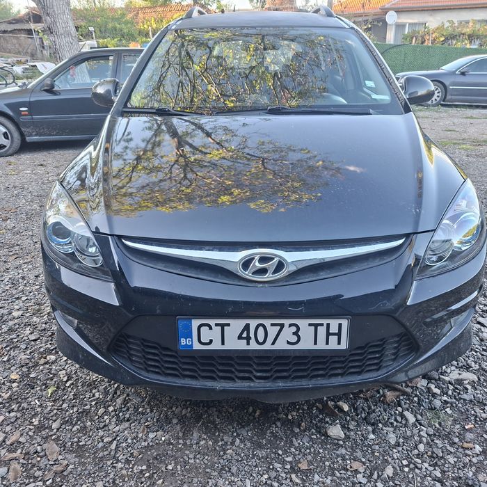 Продавам  хюндаи  i30  2010г.