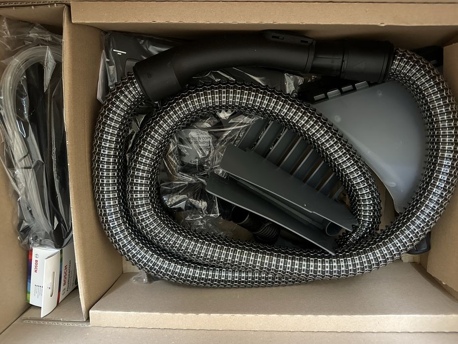 Aspirator Bosch wet and dry Asub WD 41720 -nu a fost folosit !