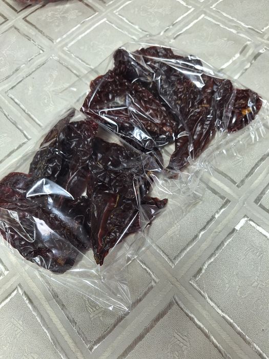 Домати, червени чушки, люти чушки, ябълки