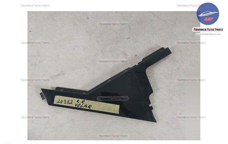 Ornament Stalp C Usa Dreapta Spate original Land Rover  Range Rover Ve