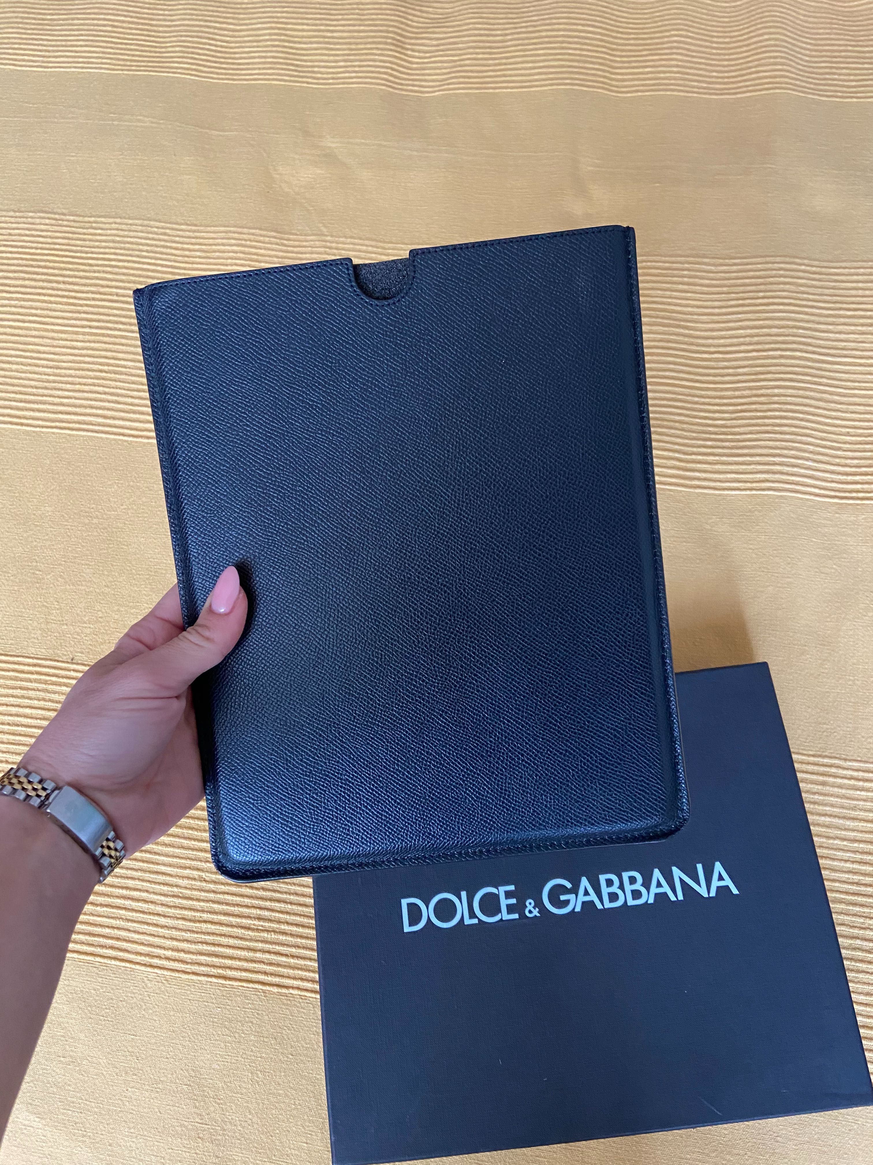 Husa tableta DOLCE & GABBANA dimensiuni: 20x26