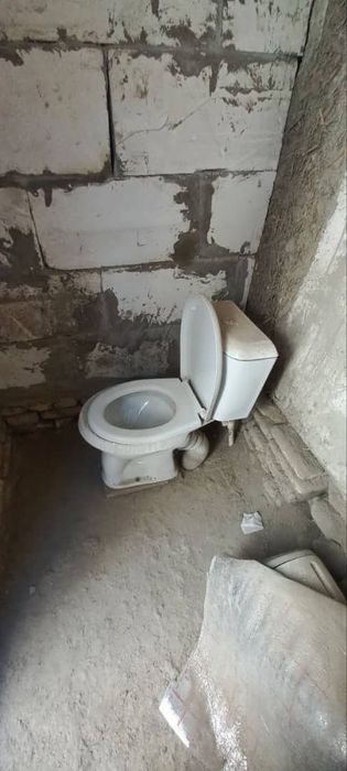 Кичик ховлича сотилади Лаби Хавуз арентир