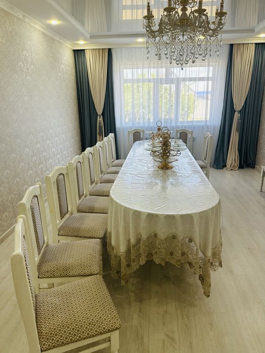 Продается стол со стульми