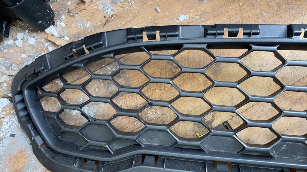 Grile Bara fata Ford Fiesta 7 mk7 ST 2017 , 2018 , 2019 , 2020 , 2021