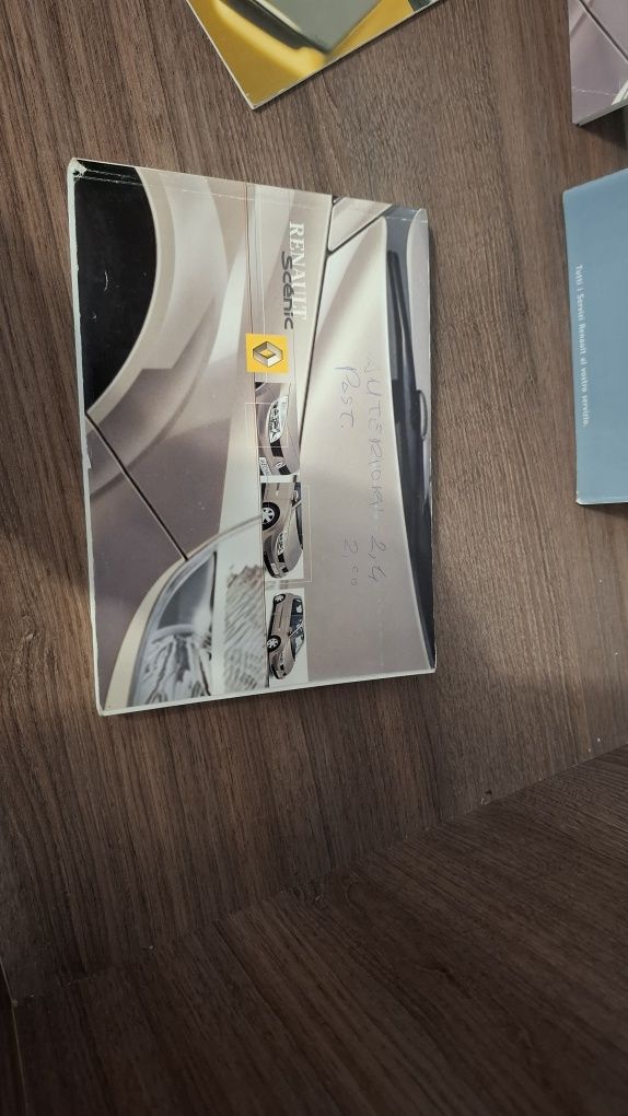 Renault ръководства + сервизна книжка – Carminat, Scenic, Megane и др.