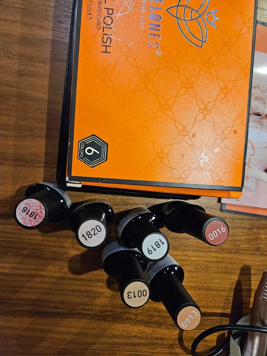 Професионална LED Лампа за маникюр NeoNails + ел. пила, лакове и пили