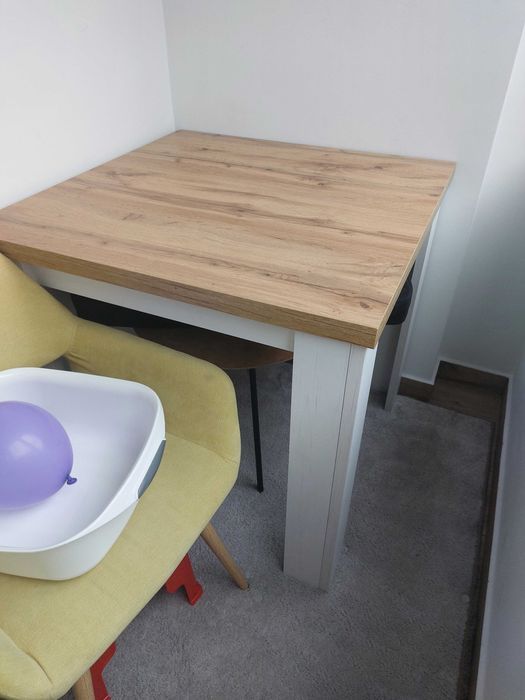 Masa bucatarie / living