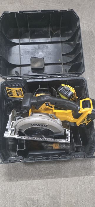 Circular Dewalt 18 v