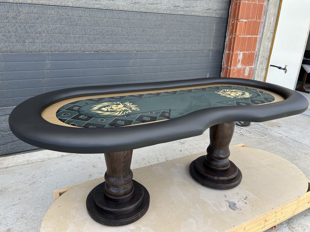 Masa poker customizata de la CustomTables.eu extra lux