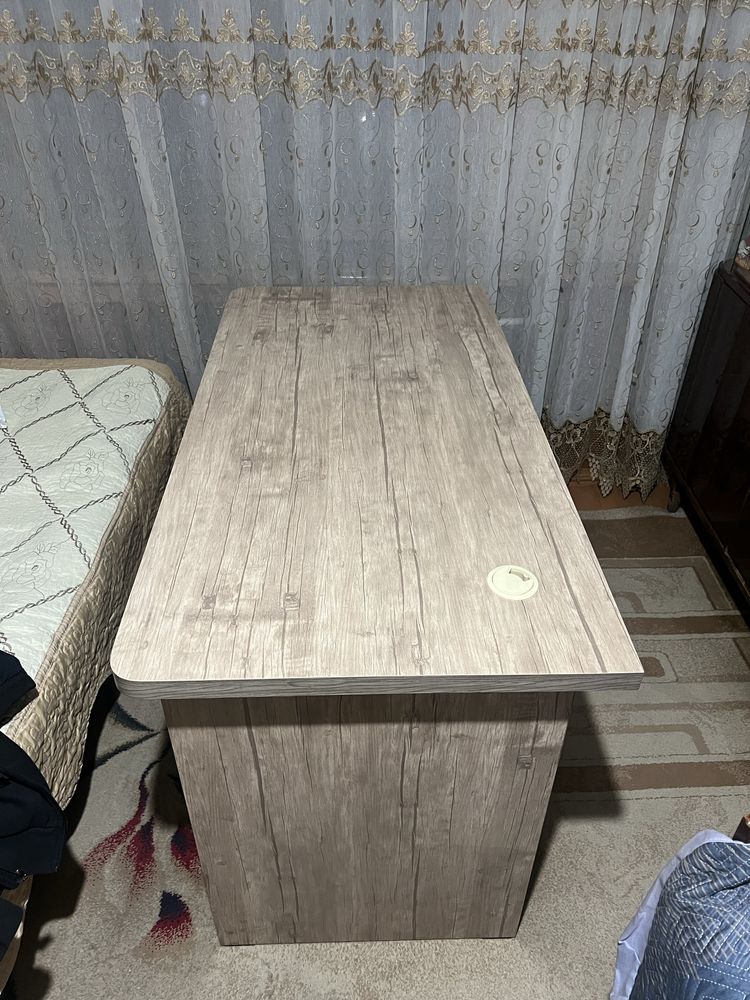 Продаи компьютерный стол