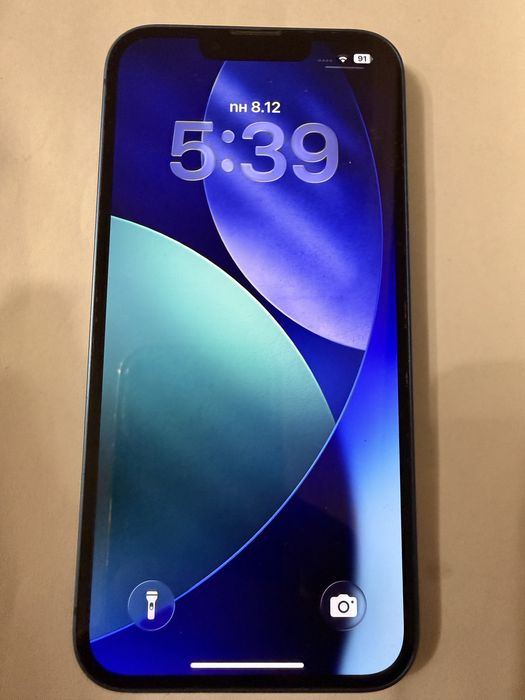 Продавам iphone 13 128gb