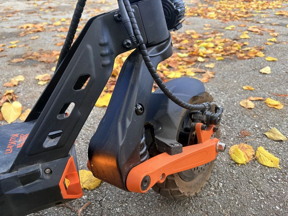 Продавам електрическа тротинетка Kugoo G2 Pro като нова