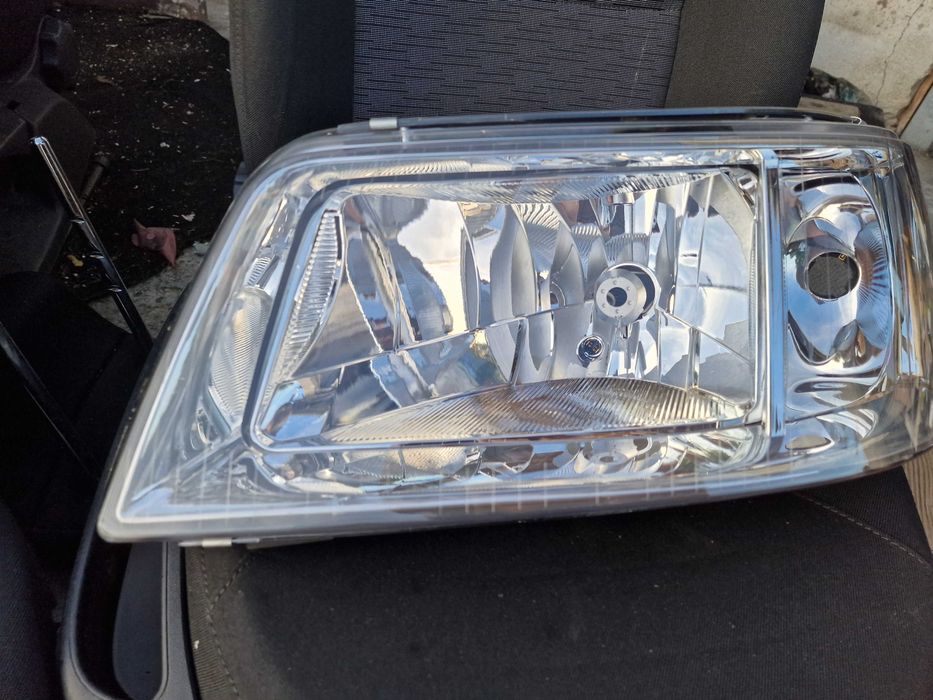 Far Stanga Vw Transporter T5 Nou