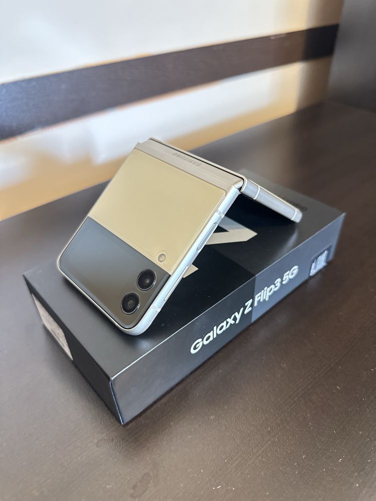 Samsung Galaxy Z flip 3