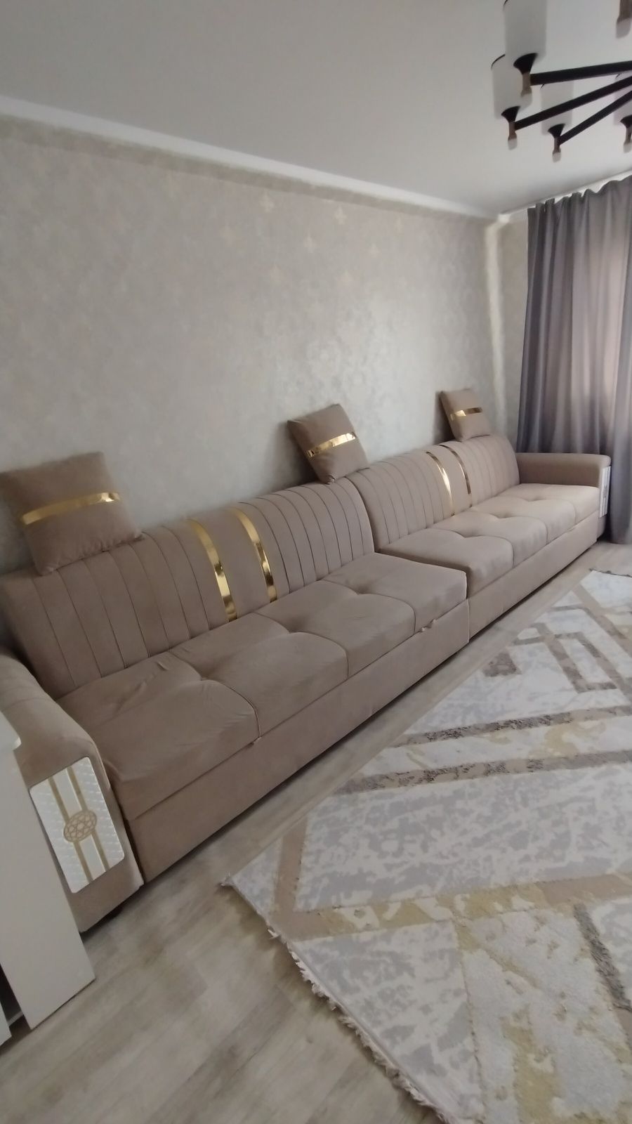 Продам диван в хорошем состоянии,был куплен в сентябре месяце