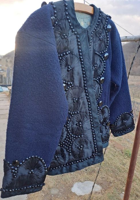 Buică din portul tradițional românesc