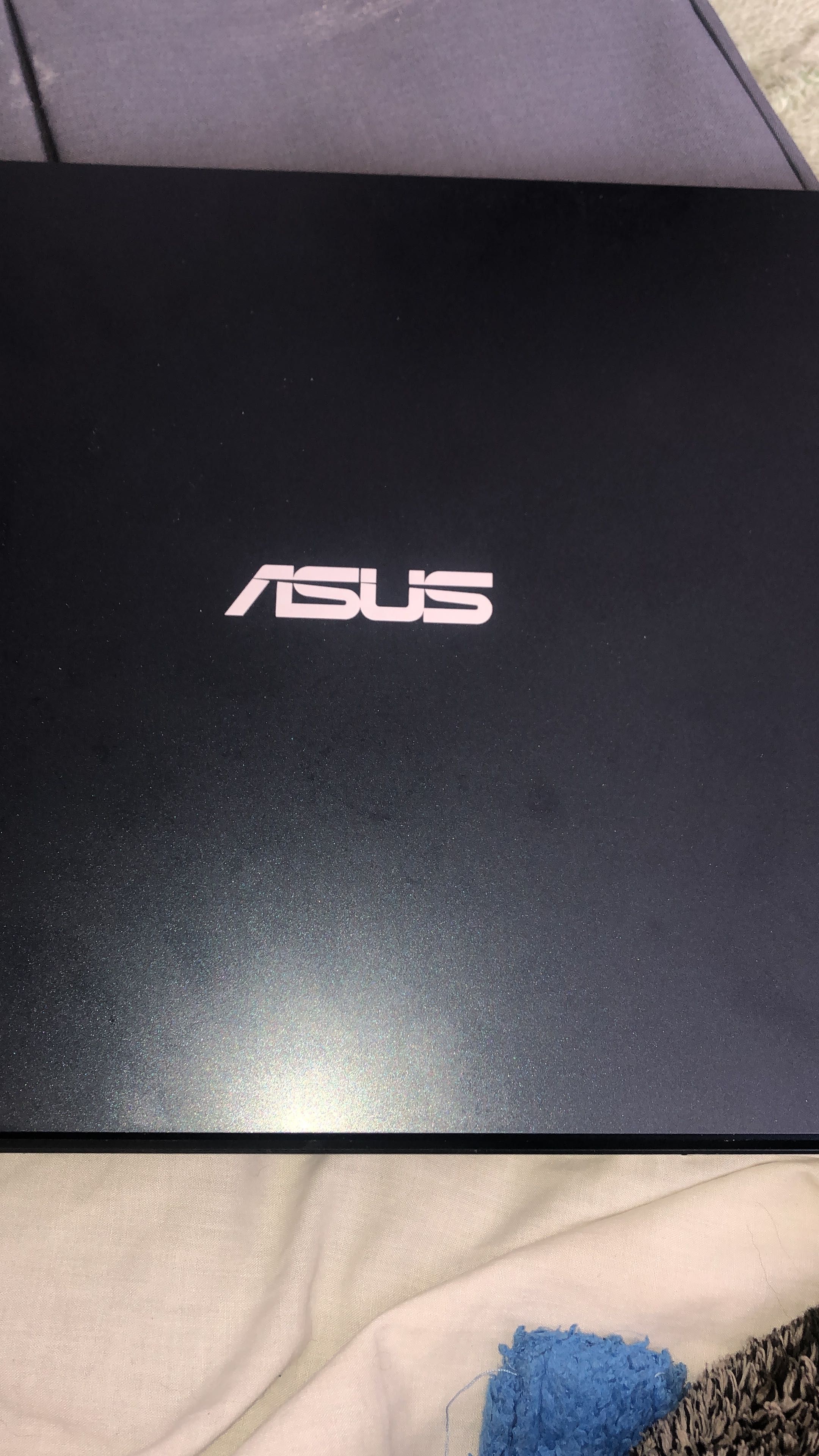 Ноутбук ASUS в отличном отличном состоянии.