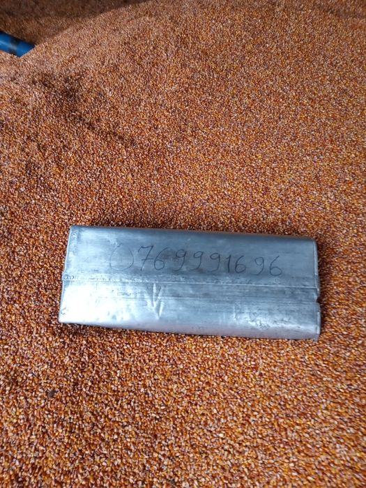 Vand porumb 1,20 lei