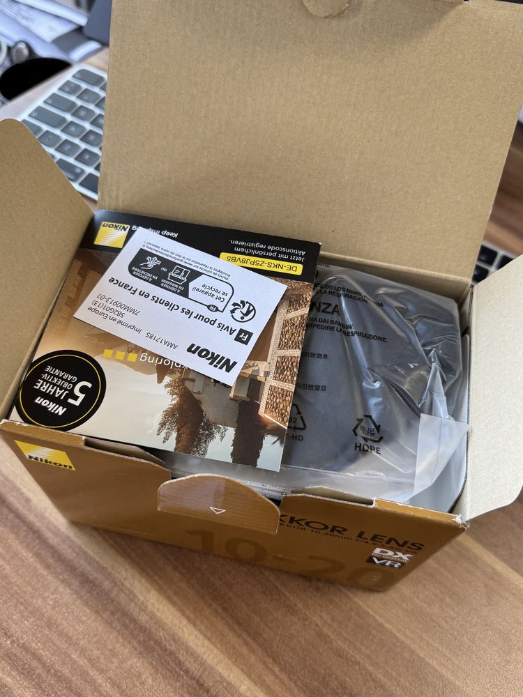 Nikon 10-20mm Obiectiv Foto DSLR f/4.5-5.6 AF-P G VR DX / Nou |