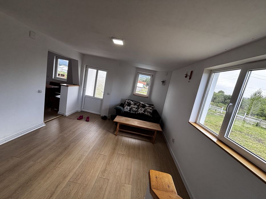 Casa si teren de vanzare