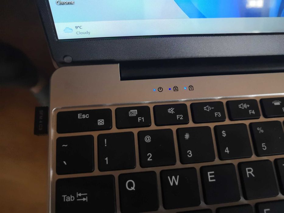 Нов на 1 ден Лаптоп Intel Core i7-6500U 16GB RAM 1TB 2,8Ghz Windows 11