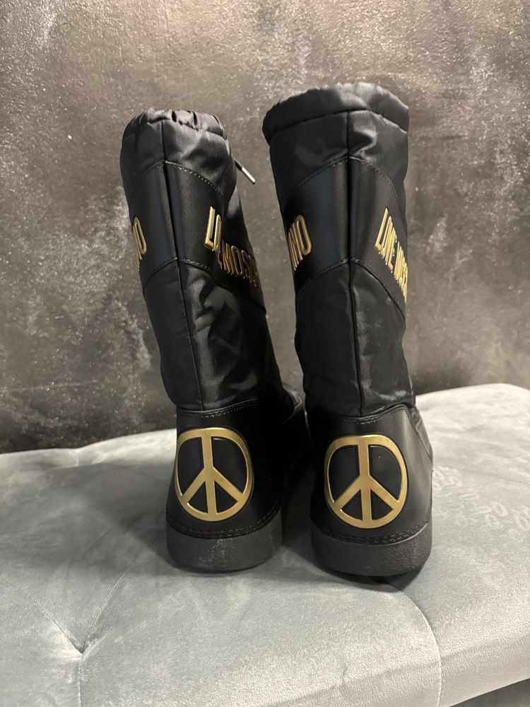 Moschino winter boots