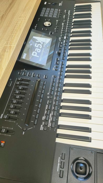 Korg pa 5x 61 international nou