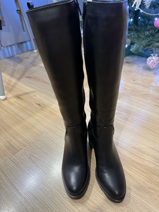 Черни ботуши от естествена кожа