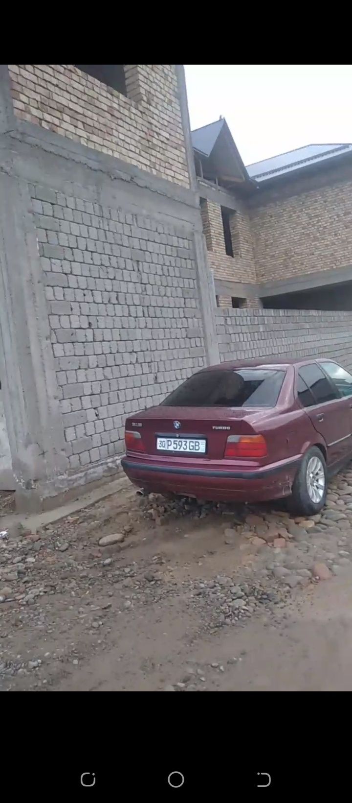 Hovli ijaraga beriladi