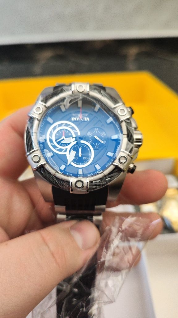 Мъжки часовник Invicta Bolt 52mm - LIMITED