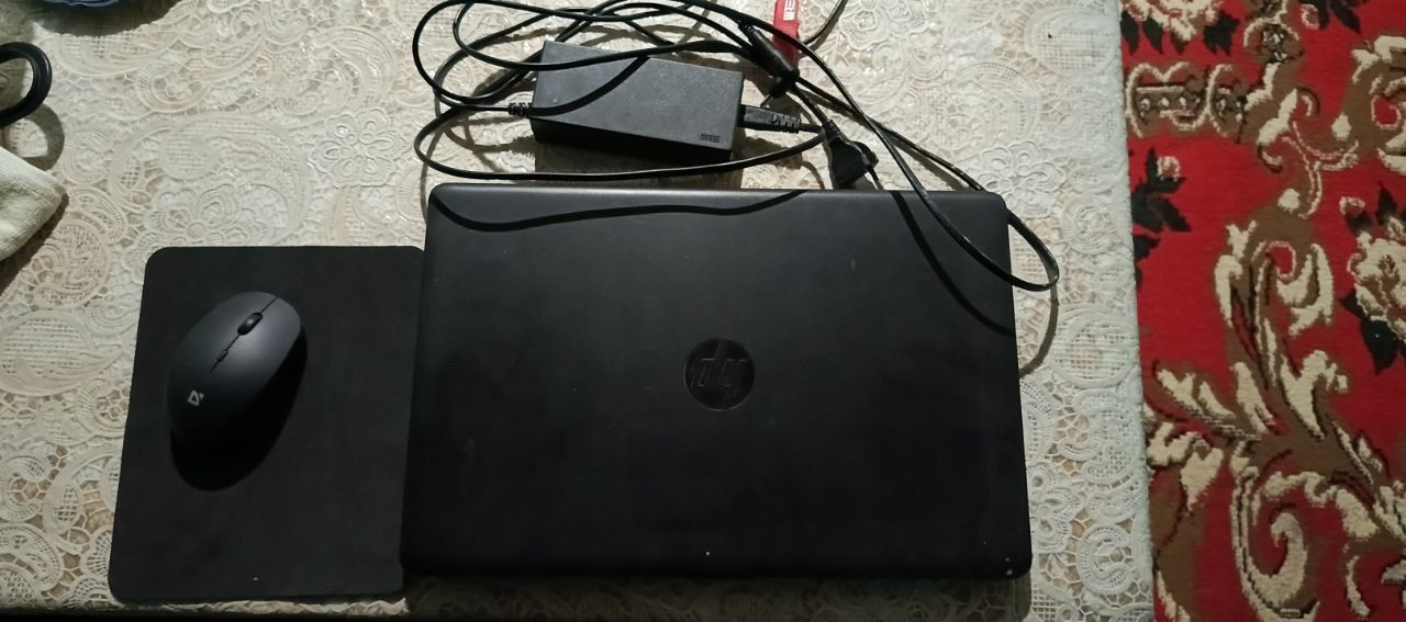Nootebook HP sotiladi