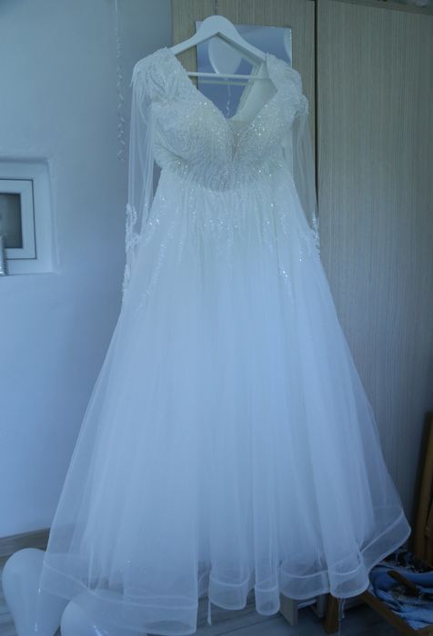 Vând rochie de mireasă