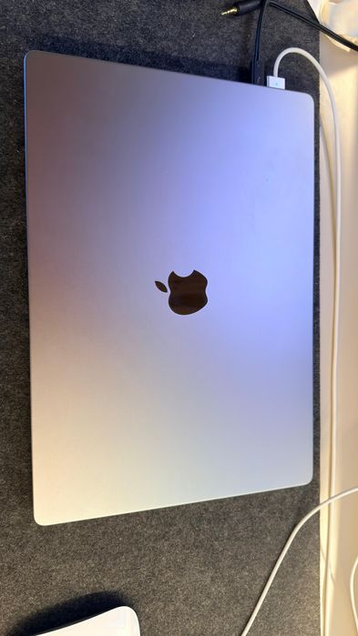 Macbook M1 Max 16''  1 TB, 32 GB RAM
