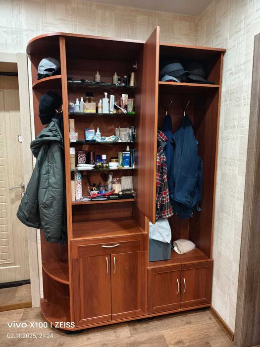 Продам шкаф в прихожую