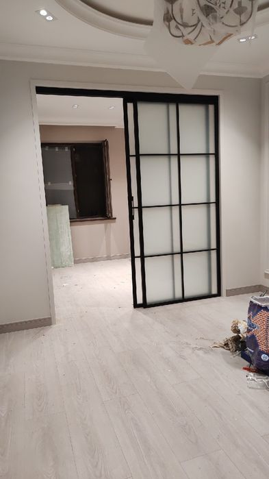 Металический дверы в стиле хай тек