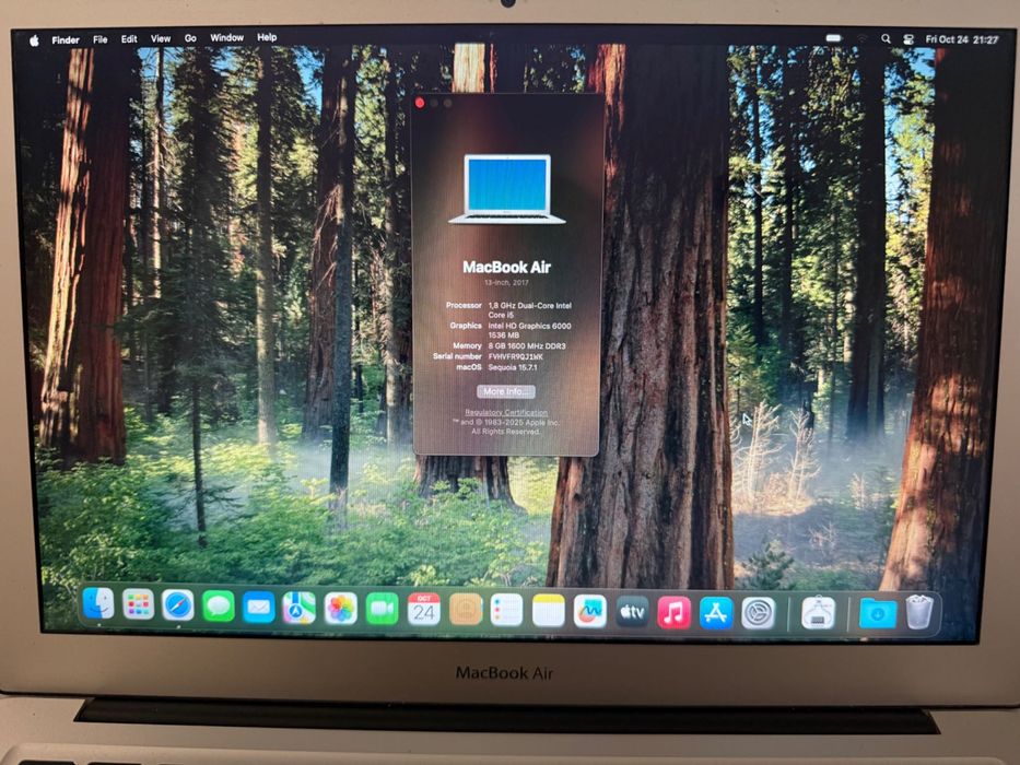 MacBook air 2017 (A1466) 13 inch macOS Sequoia 8GB Ram 128 GB Stocare