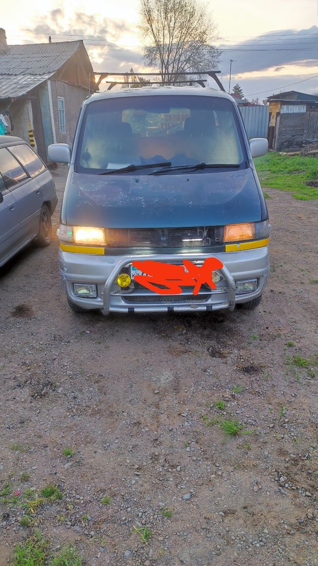 Продам машину mazda bongo friendee